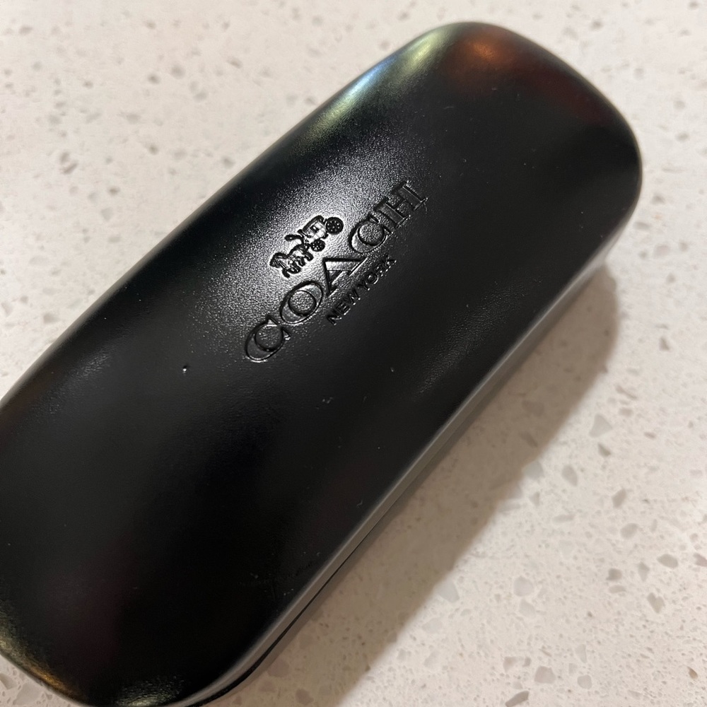 NEW Coach sunglasses. Never worn! - Picture 5 of 5